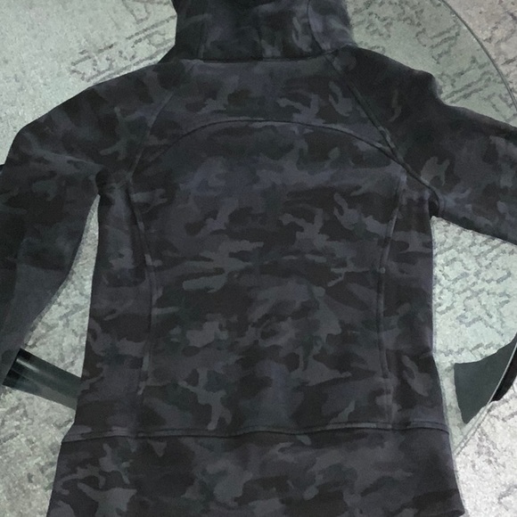 Lululemon scuba hoodie 6 camo - Picture 6 of 8